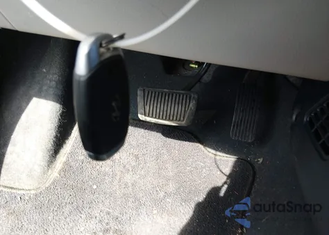 2021 Hyundai Venue Denim z USA, uszkodzony, nr VIN KMHRC8A39MU111498